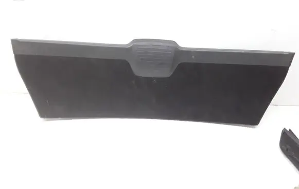 Mercedes-Benz C W204 Tailgate/boot cover trim set A2047400070