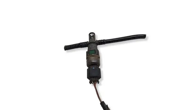 Renault Espace V (RFC) Fuel pressure sensor 166398000R 14R15CZ9 81HCP0201