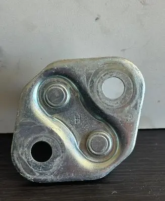 Opel Astra K Rear door lock loop/hook striker 