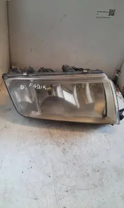 Skoda Fabia Mk1 (6Y) Headlight/headlamp