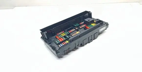 BMW 5 F10 F11 Fuse module 9252815