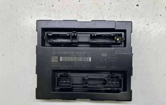 Audi A4 S4 B8 8K Comfort/convenience module 8K0907064CP 5DK00991883