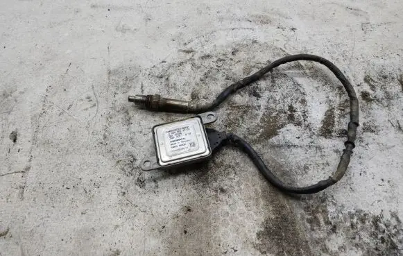 Mercedes-Benz C W205 Lambda probe sensor A0009059703 1512070369 5WK96682E