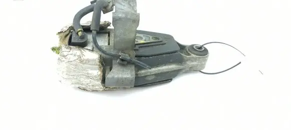 Peugeot 607 Engine mount bracket 70058501 07T067
