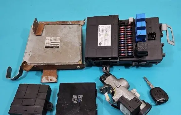 Nissan Primera Engine control unit/module ECU MEC12-050 IMPRK1505007