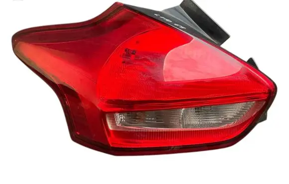 Ford Focus Rear/tail lights F1EB13405BC