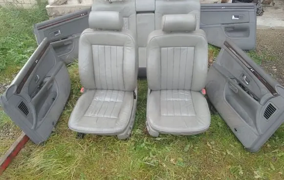 Seat set