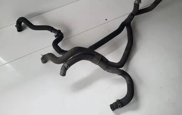 Nissan Qashqai Engine coolant pipe/hose