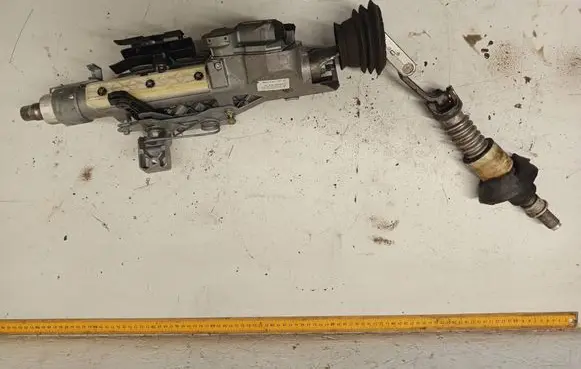 Mercedes-Benz C W203 Steering wheel axle A2094601516 0215511432E11586