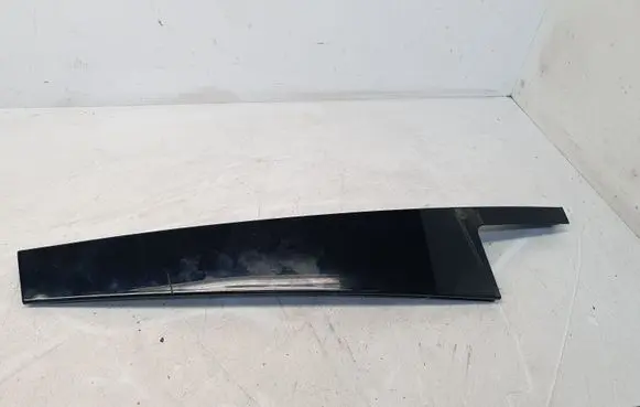 BMW 7 G11 G12 Rear door glass trim molding 7369885 736988511 16081010