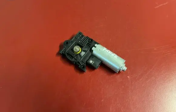 Sunroof motor/actuator