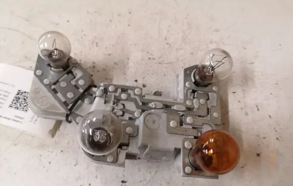 Volvo V50 Tail light bulb cover holder 271621