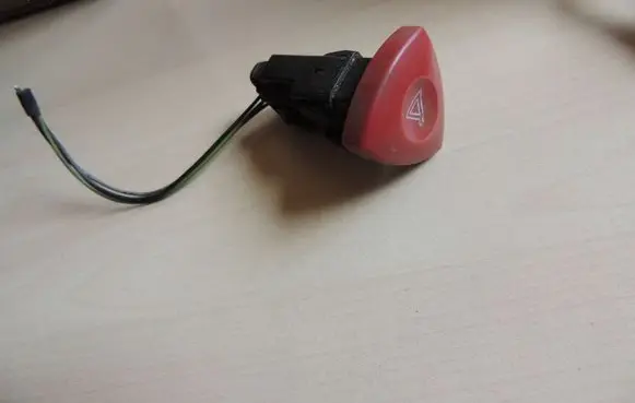 Skoda Fabia Mk1 (6Y) Hazard light switch 6y0953235