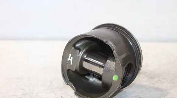 BMW 3 E90 E91 Piston 8487E