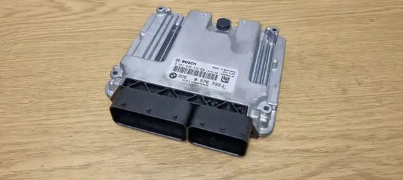 BMW 1 F20 F21 Engine control unit/module 8576333