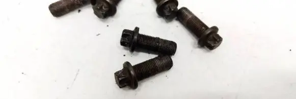 Ford Focus Nuts/bolts 
