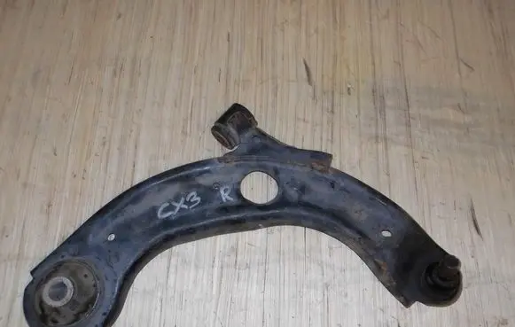 Mazda CX-3 Front lower control arm/wishbone 65566556