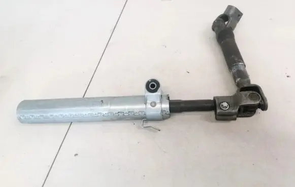 Toyota Avensis Verso Steering wheel axle