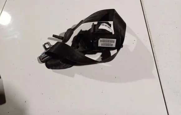 Rear seatbelt