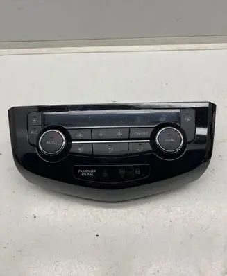 Nissan X-Trail T32 Climate control unit 275004EA0A 20170629 887035P