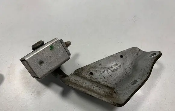 Muffler mount bracket/holder