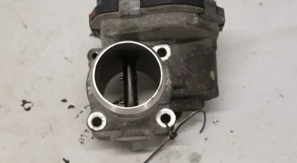Ford C-MAX II Throttle valve 9673534480 28275019