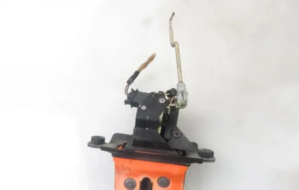 Skoda Octavia Mk1 (1U) Tailgate/trunk/boot lock/catch/latch 1U6827501C