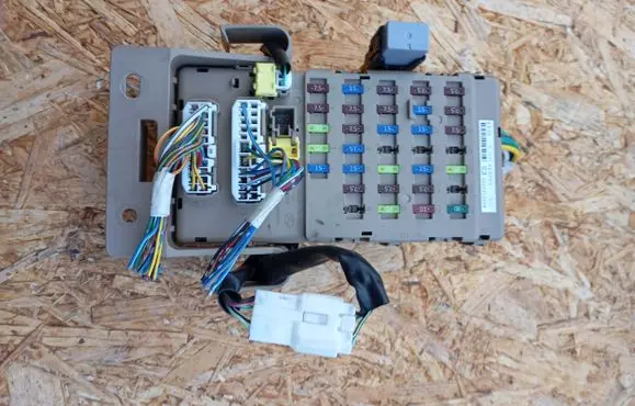 Subaru Outback Fuse module 82201AJ000