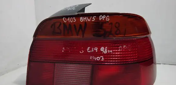 BMW 5 E39 Rear/tail lights 8358032