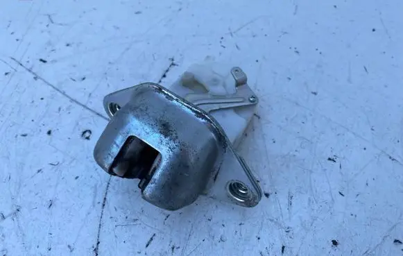 Subaru XV I Tailgate/trunk/boot lock/catch/latch