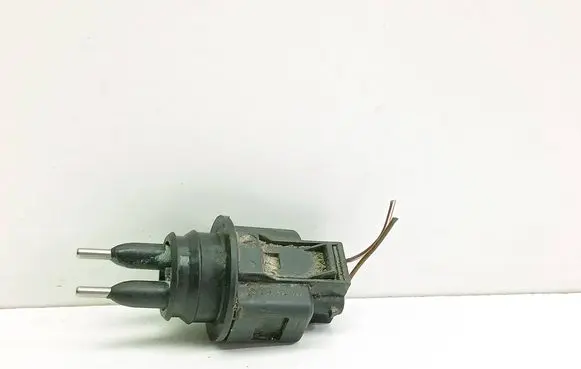 Volkswagen PASSAT B6 Windshield washer fluid level sensor 1J0973202