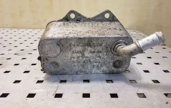 Engine oil radiator