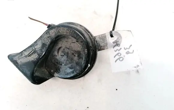 BMW 5 E39 Horn signal E9011157