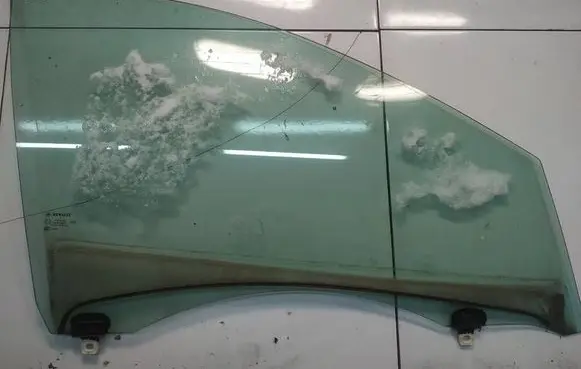 Renault Fluence Front door window glass four-door AS2