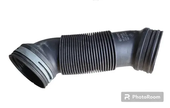 Volkswagen Golf V Air intake hose/pipe 1K0129684L