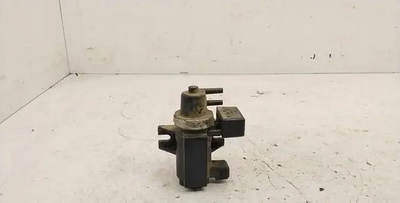 BMW 7 E65 E66 Turbo solenoid valve 72279600 D2T008 2247906