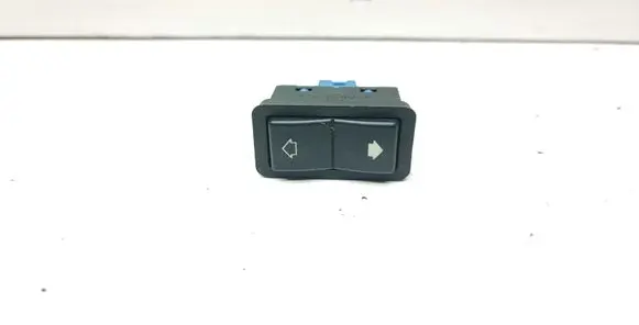 BMW 5 E39 Electric window control switch 8368932