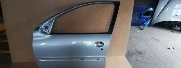 Peugeot 206 Front door