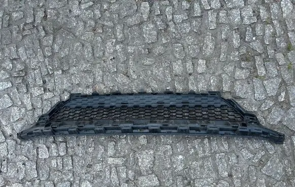 Front bumper lower grill