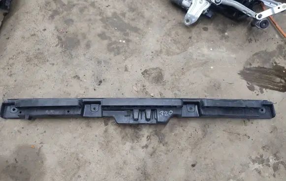 Volkswagen PASSAT B7 USA Rear bumper mounting bracket 561807863A