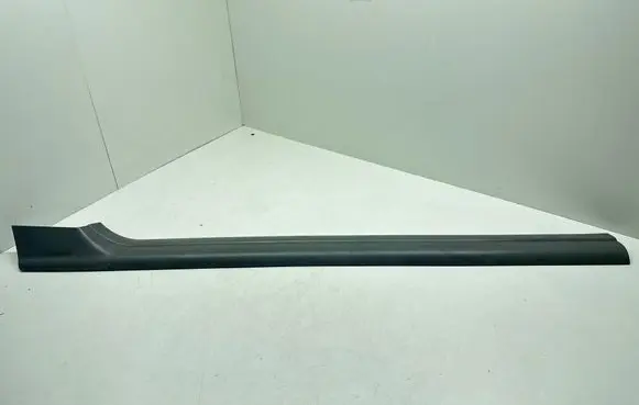 BMW 3 E46 Front sill trim cover 8239957