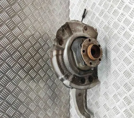 BMW 6 F12 F13 Front wheel hub 6777752