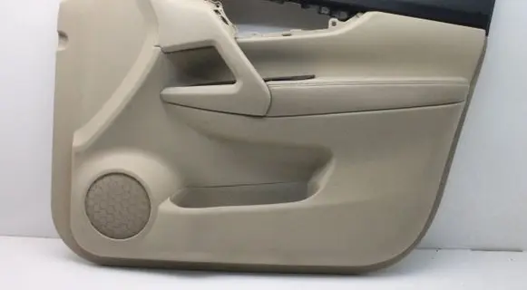 Nissan X-Trail T32 Front door card panel trim