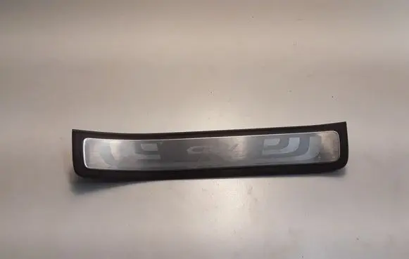 Honda CR-V Front sill trim cover 84212T0AA0120