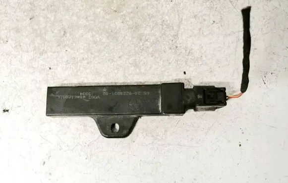 BMW 4 F32 F33 Antenna control unit 6520922083102 6520-9220831-02