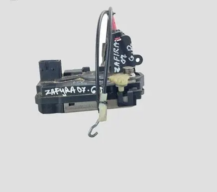 Opel Zafira B Rear door lock 13220372