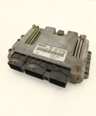 Suzuki Grand Vitara II Engine control unit/module 8200518648 0281012657 8200634611