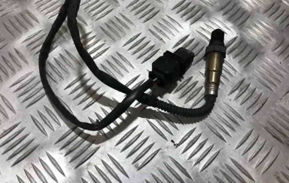 Volkswagen Caddy Lambda probe sensor 03g906262a 0281004042