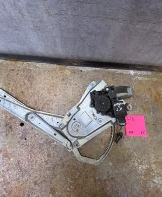Chevrolet Omega C Front door window regulator with motor 