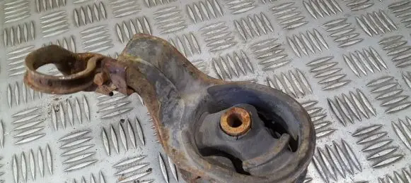 Honda Concerto Engine mount bracket